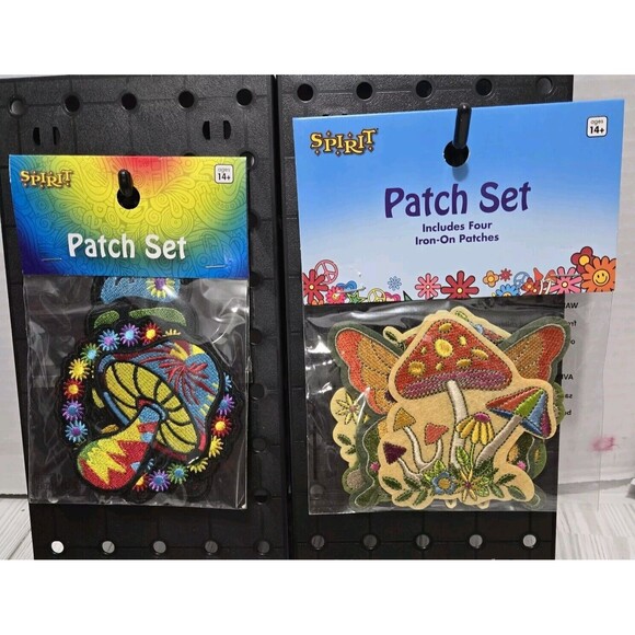 Spirit Halloween Groovy 60's Iron Patch Set Peace, Mushroom, Peace Sign 2pkgs - Picture 1 of 7